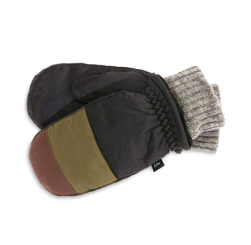 InPickleball Gift Guide | Festive finds to gift the pickleball players in your life | Echo Colorblock mitten